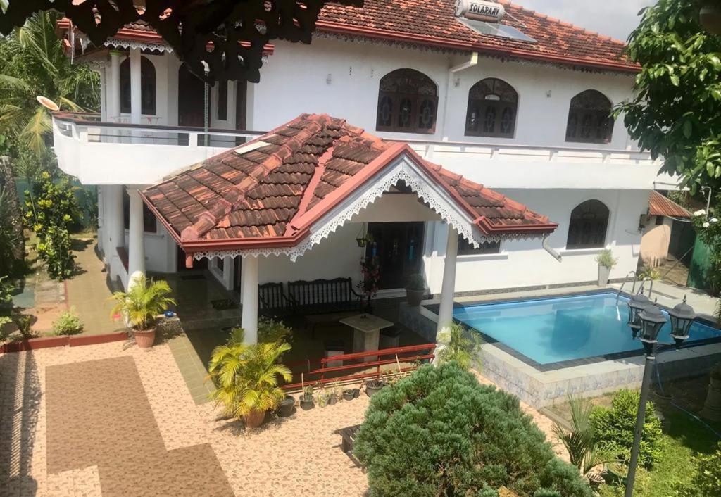 Kingz And Queenz - Negombo Exterior foto
